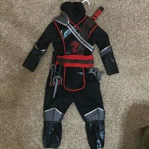 Boys ninja costume size 6/7